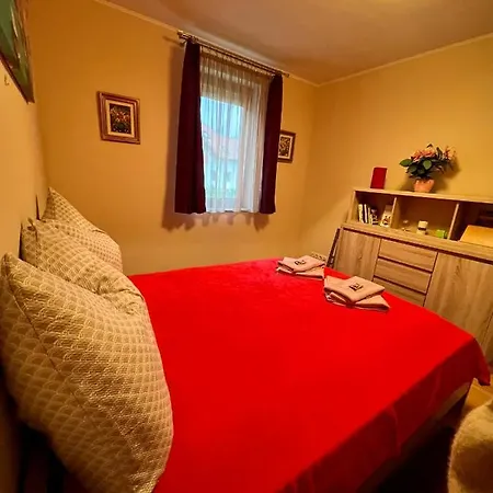 Luxus Lakas Az Erdei Villaparkban Appartamento *